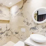 Durres Str Modern - The Nest Apartmán *