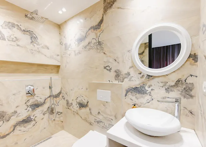 Durres Str Modern - The Nest アパート *