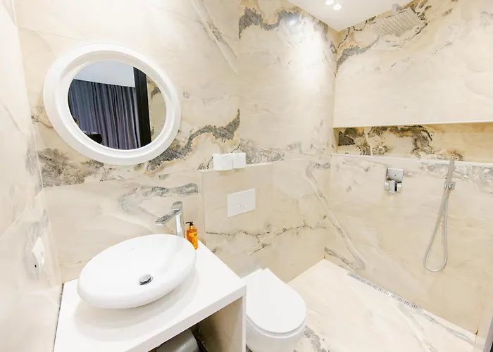 Durres Str Modern - The Nest アパート *